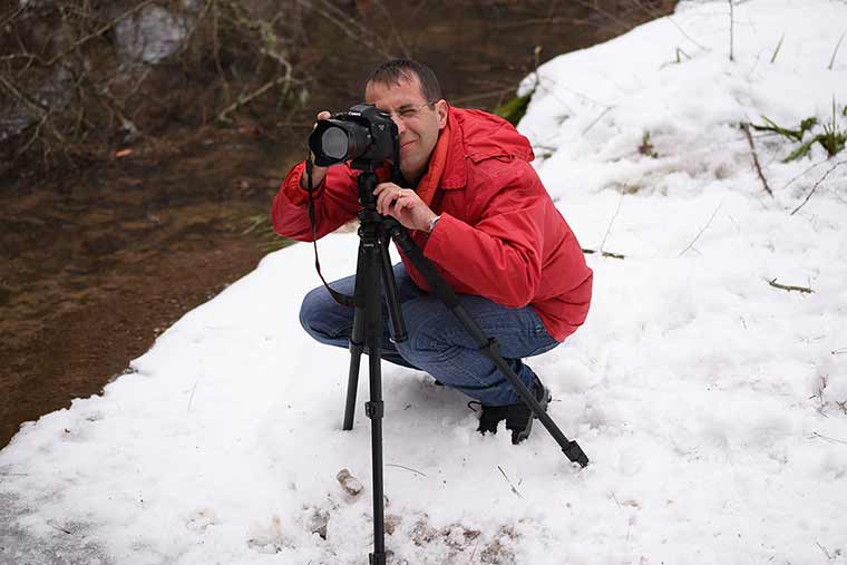 Eskişehir’in Kalabak ormanlarında bulunan Beşikderesi şelalesi kısmen buz tutunca kış turizmcilerinin ve fotoğrafçıların ilgi odağı oldu. 