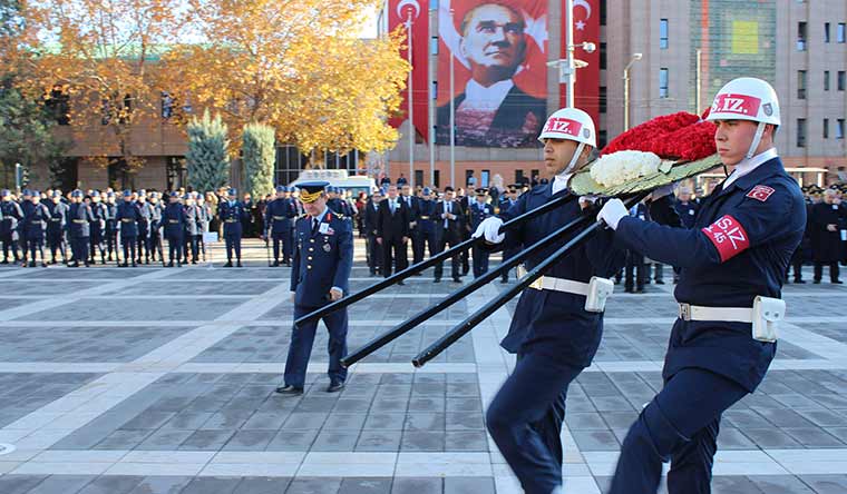 Eskişehir’de, Atatürk’ün ölümünün 78’inci yıl dönümü münasebetiyle anma töreni düzenlendi. 