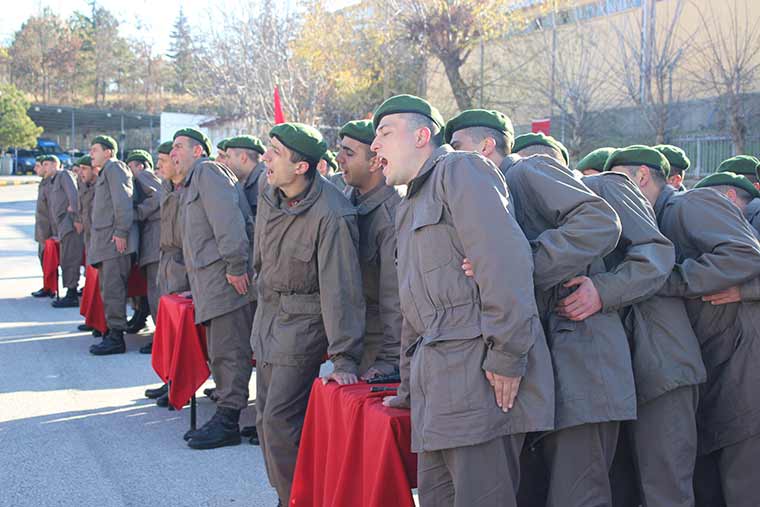 Eskişehir İl Jandarma Komutanlığında görevli 365’inci kısa dönem 80 er için yemin töreni düzenlendi. 