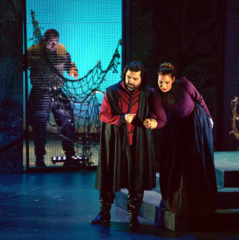 Devlet Opera ve Balesi (DOB) Genel Müdürlüğü ile Büyükşehir Belediyesi iş birliğinde düzenlenen "6. Eskişehir Opera ve Bale Günleri", Guiseppe Verdi'nin "Rigoletto" operası ile başladı.