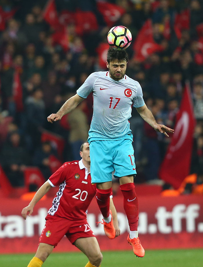 Türkiye A Milli Futbol Takımı, hazırlık maçında Eskişehir'de Moldova'yı konuk etti. Yeni Eskişehir Stadı'nda oynanan karşılaşmayı Türkiye, 3-0'lık skorla kazandı.