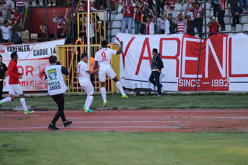 Eskişehirspor, TFF 1. Lig'in 6. haftasında sahasında Boluspor ile 1-1 berabere kaldı.