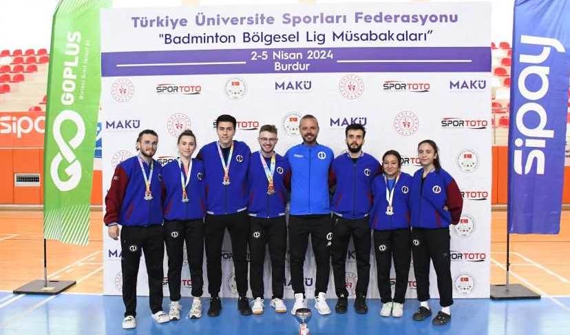 Anadolu Üniversitesi Badminton Takımı Süper L…
